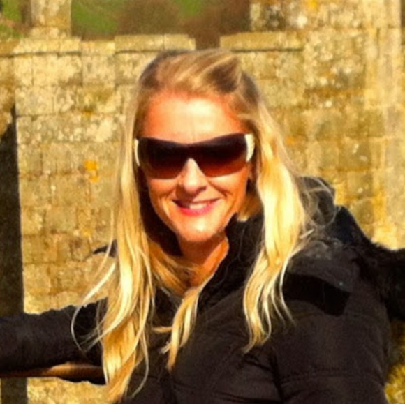 Meet your Posher, Kylie - Picture 1 of 1